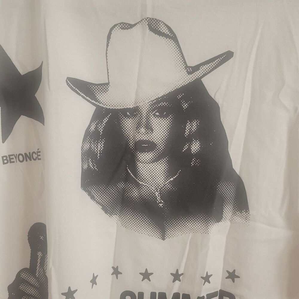 Beyoncé Size Medium 2023 Renaissance World Tour White T Shirt Stars Cowboy Hat